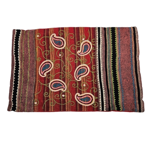Pier 1 Imports Maroon Paisley Boho Tapestry Rectangle Pillow Cover 12x18 R46 - Picture 7 of 7